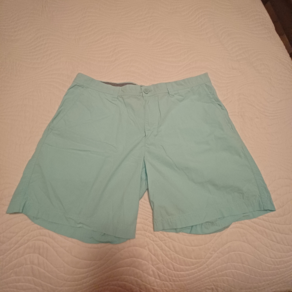 Men's Columbia sportswear company size 40 teal shorts